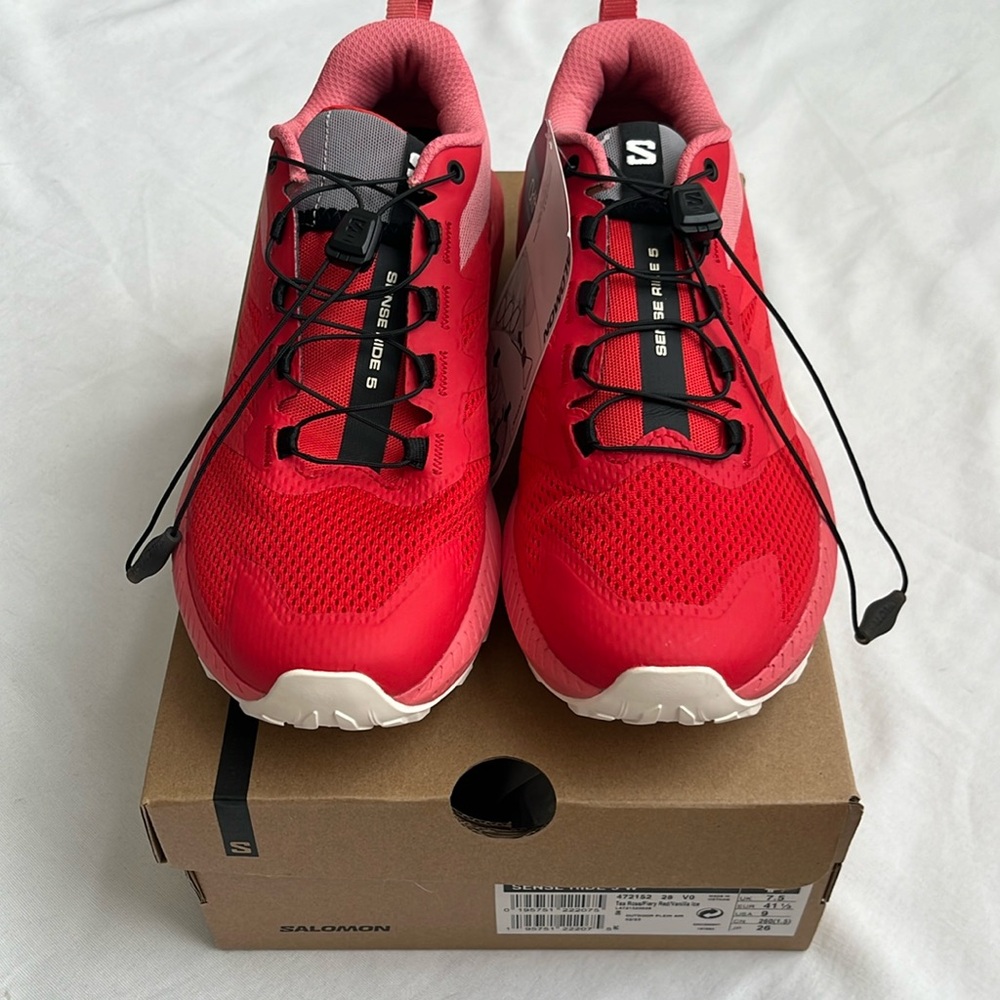 New in box, Salomon Sense Ride 5 Sz 9 in Tea Rose/Fiery Red